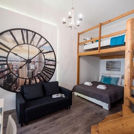 Central Quiet Studio B&B, Airport Connection บูดาเปสต์ ภายนอก รูปภาพ